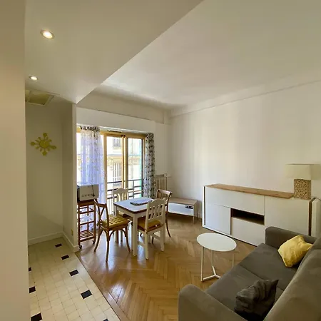 Hypercentre- Joli 2pieces